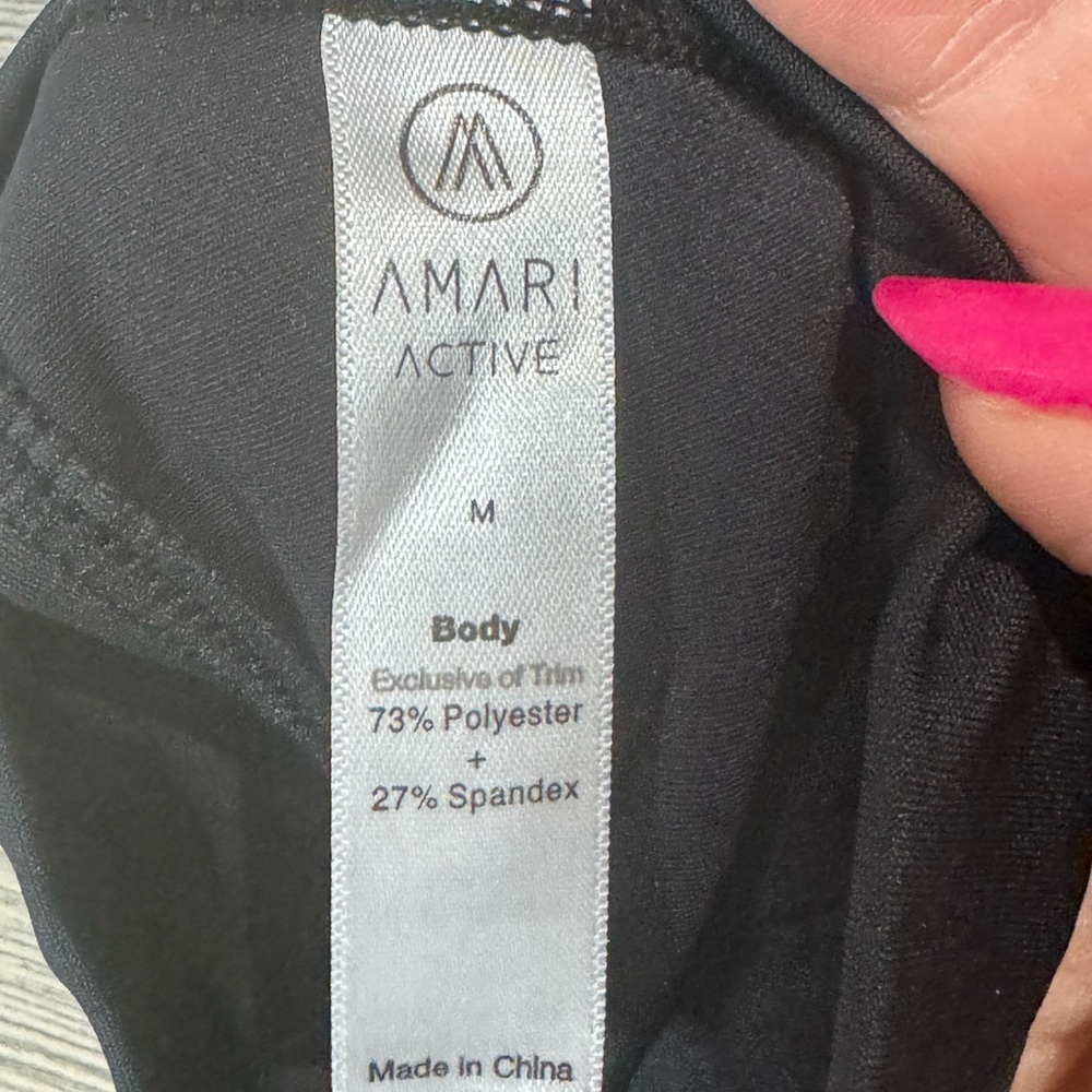 Amari Sports Bra, Black with Lace back and side Mesh detail, Size Medium, Padded - Picture 5 of 5